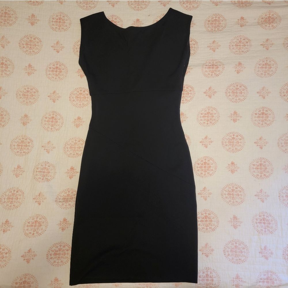 Diane Von Furstenberg 'Bevin' Ruched Sleeveless Little Black Dress - Picture 3 of 13